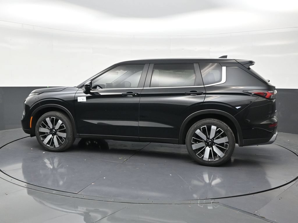 New 2026 Mitsubishi Outlander SE FWD image 2
