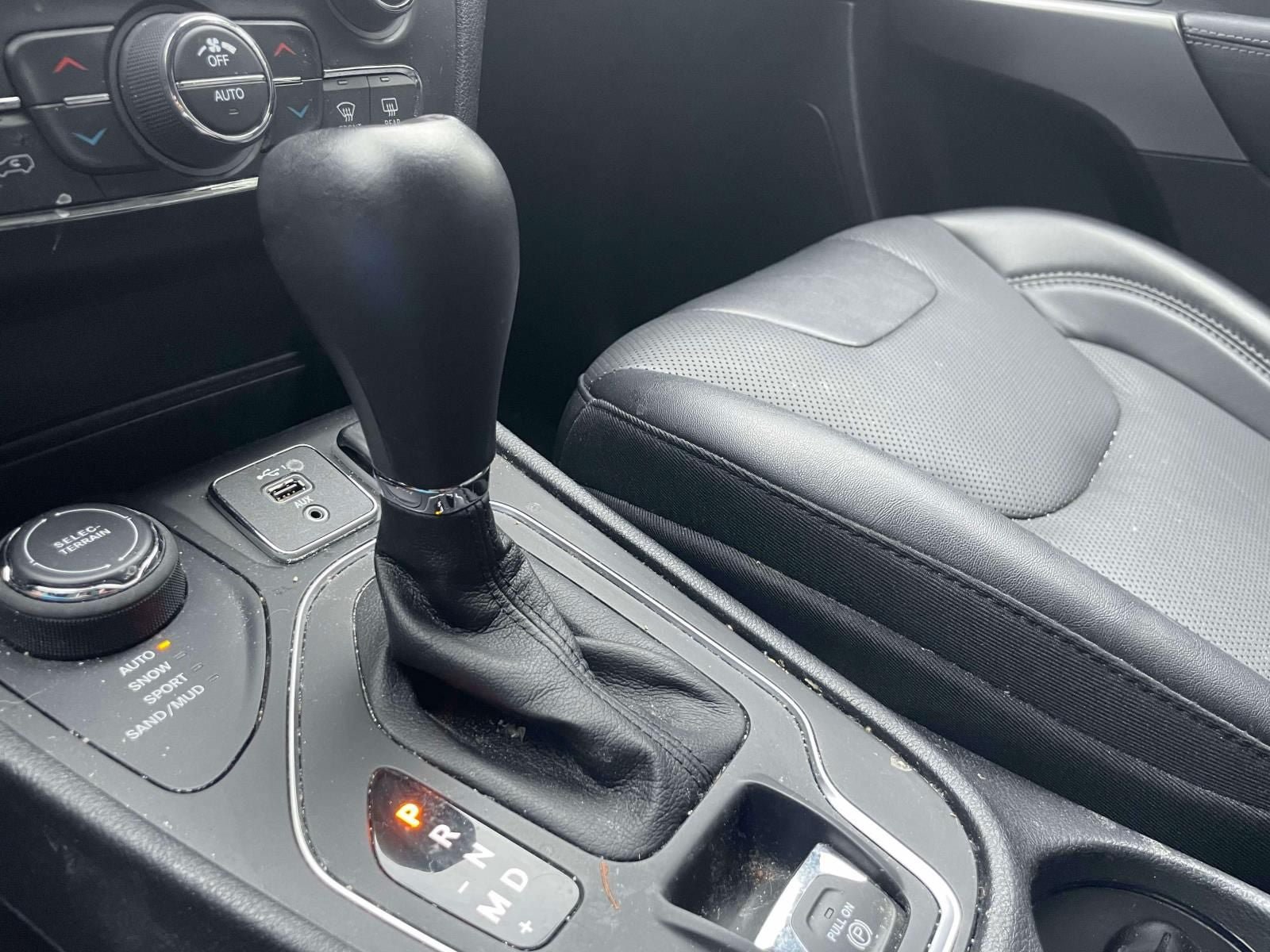 Used 2022 Jeep Cherokee Latitude Lux AWD/4WD image 29