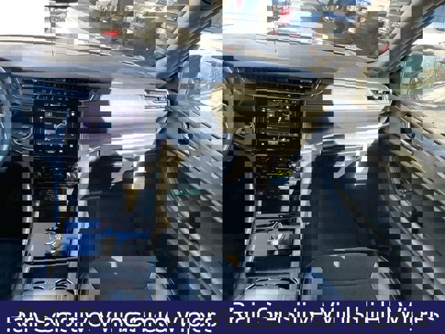 Used 2024 Jeep Grand Cherokee L Altitude image 19