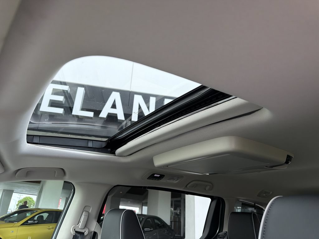 Used 2025 Honda Odyssey Touring image 27
