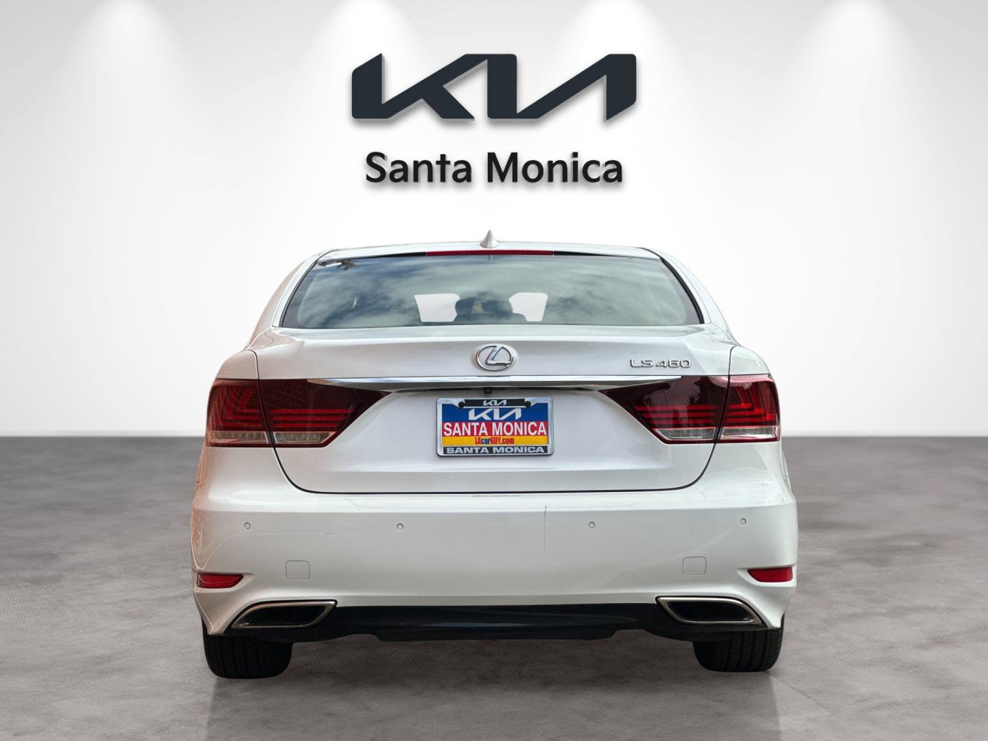 Used 2015 Lexus LS 460 w/ Comfort Package RWD image 5