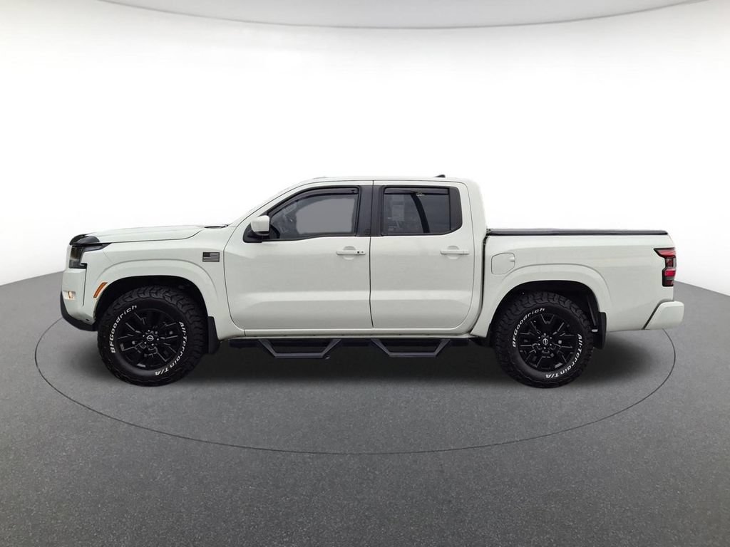 Used 2022 Nissan Frontier SV AWD/4WD image 8
