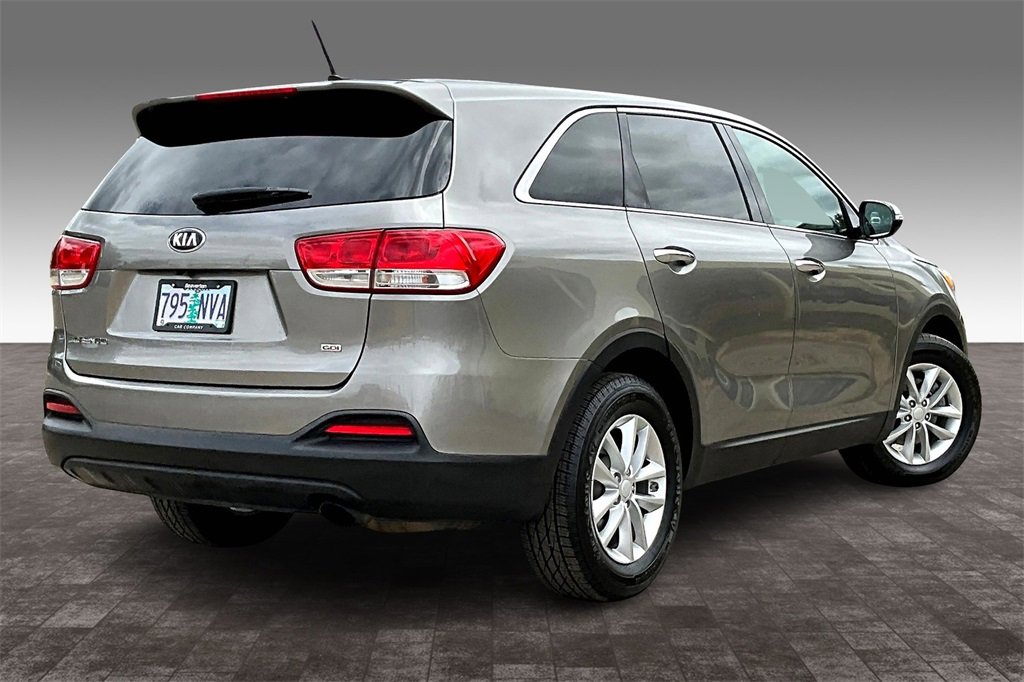 Used 2018 Kia Sorento L image 14