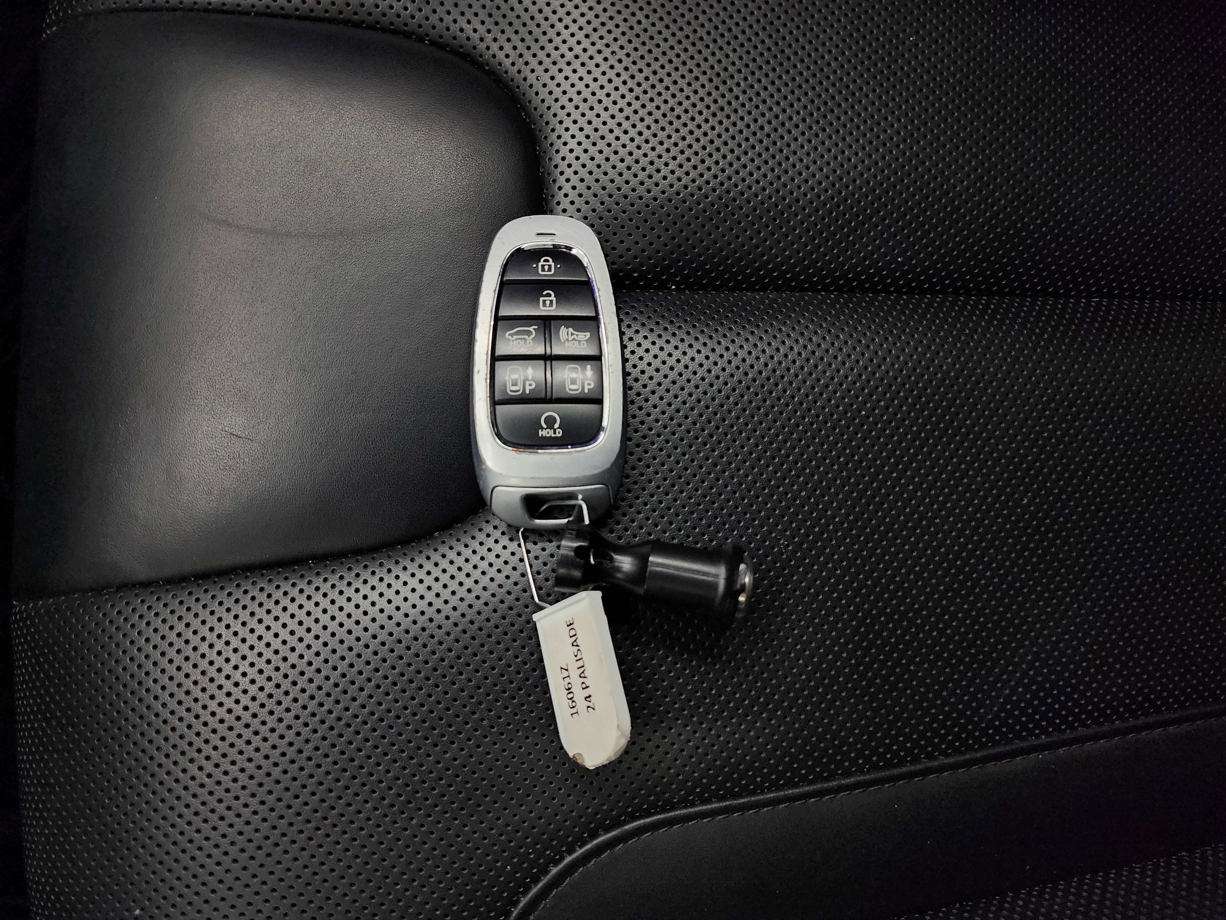 Used 2024 Hyundai Palisade Calligraphy image 55