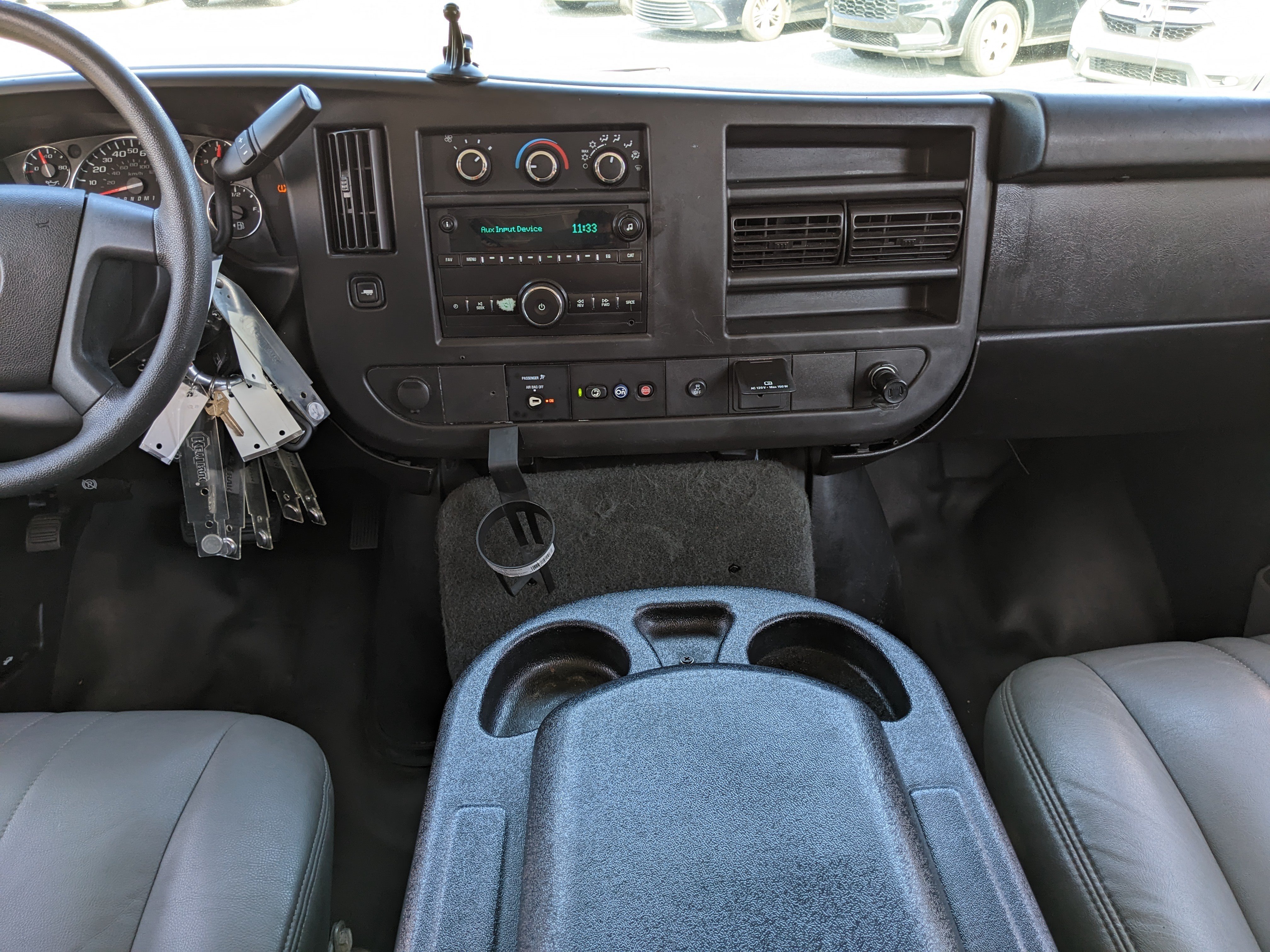Used 2019 Chevrolet Express 2500 RWD image 19