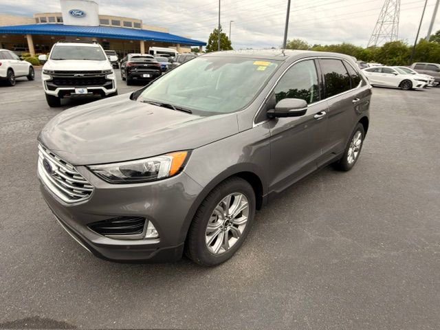 Used 2023 Ford Edge Titanium w/ Class II Trailer Tow Package AWD/4WD image 10