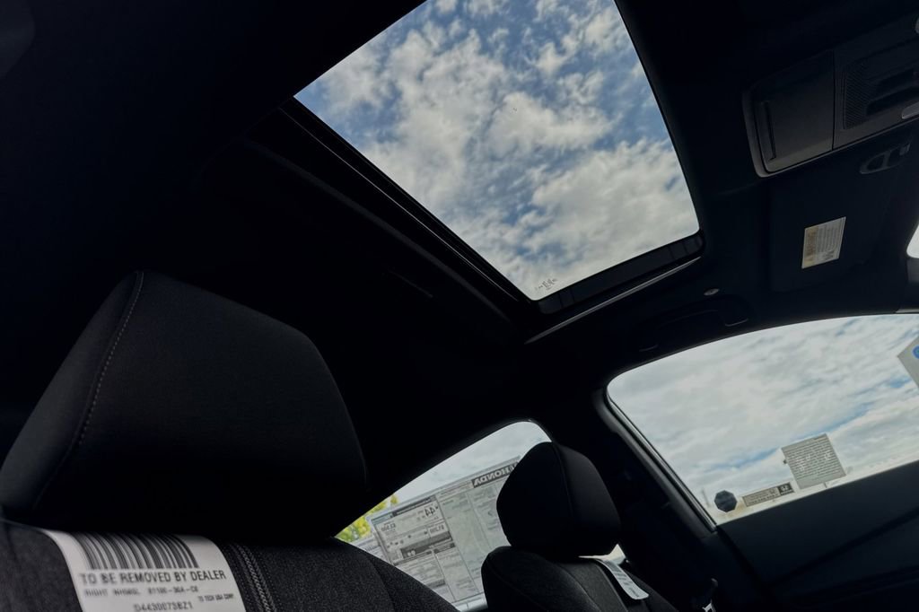 Used 2025 Honda Accord Sport image 13