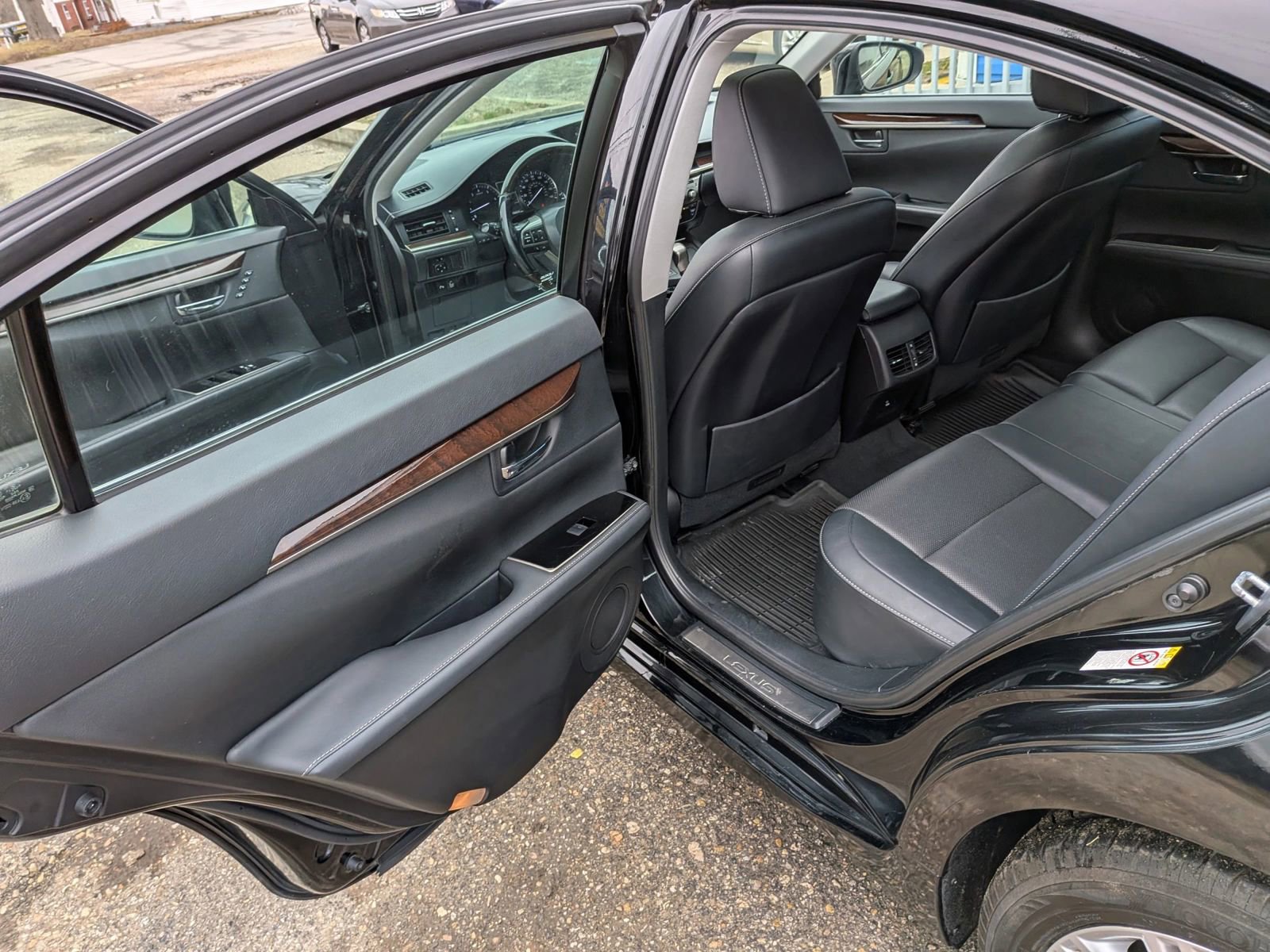 Used 2016 Lexus ES 350 w/ Premium Package w/Wood Trim FWD image 22