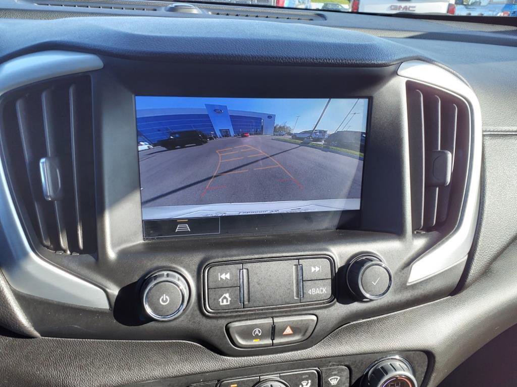 Used 2023 GMC Terrain SLT image 21