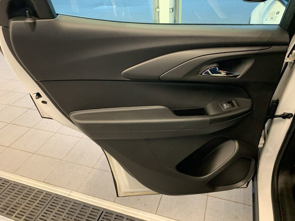 Used 2021 Chevrolet TrailBlazer LS image 12