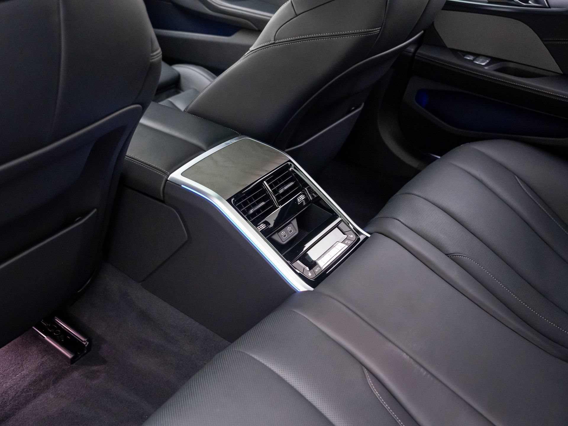 Certified 2025 BMW 840i xDrive AWD/4WD image 19