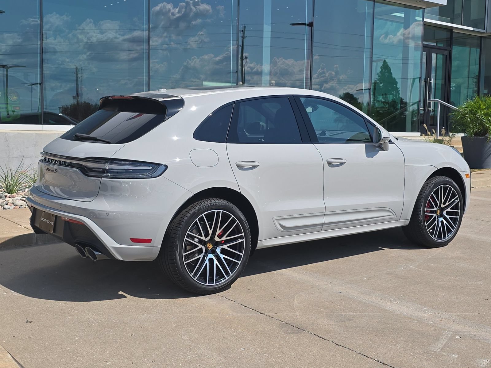 New 2026 Porsche Macan S AWD/4WD image 7