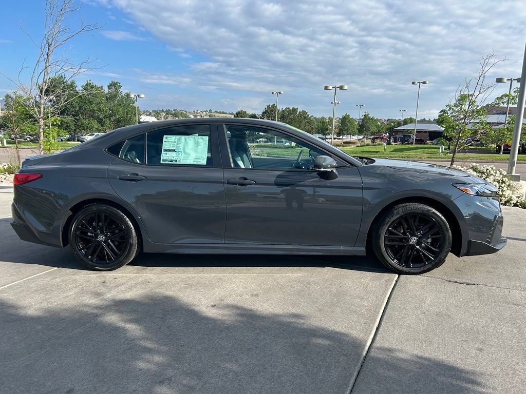 Used 2026 Toyota Camry SE FWD image 9