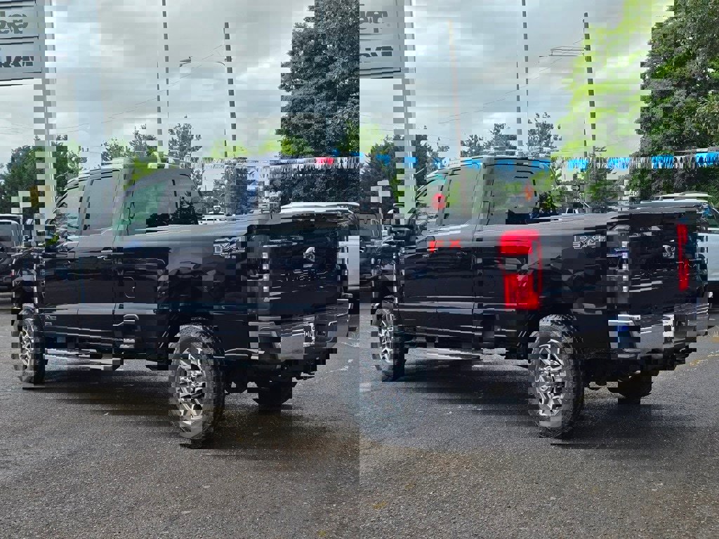 New 2025 Ford F350 Lariat w/ FX4 Off-Road Package image 30
