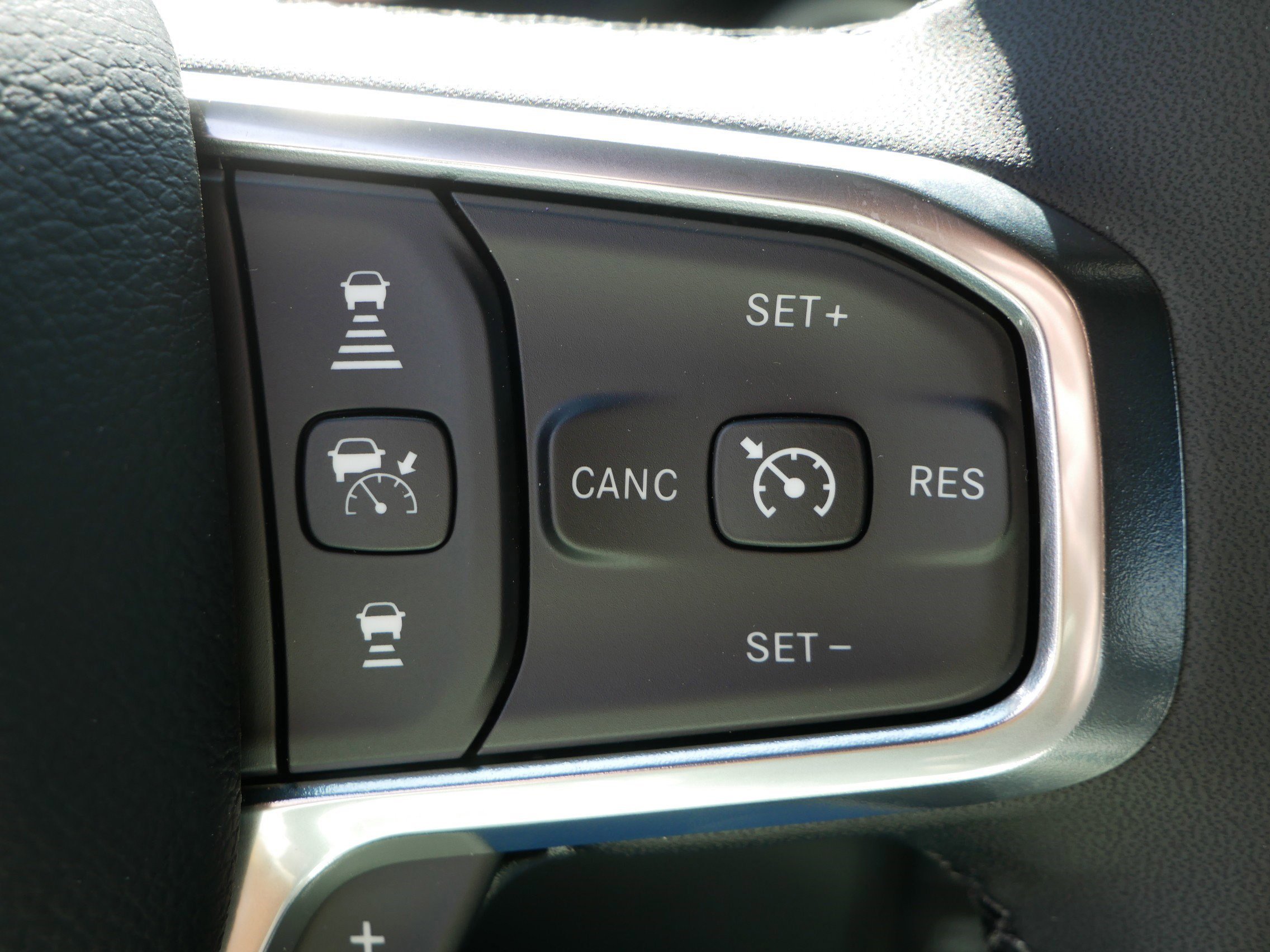 New 2026 RAM 1500 Laramie AWD/4WD image 16