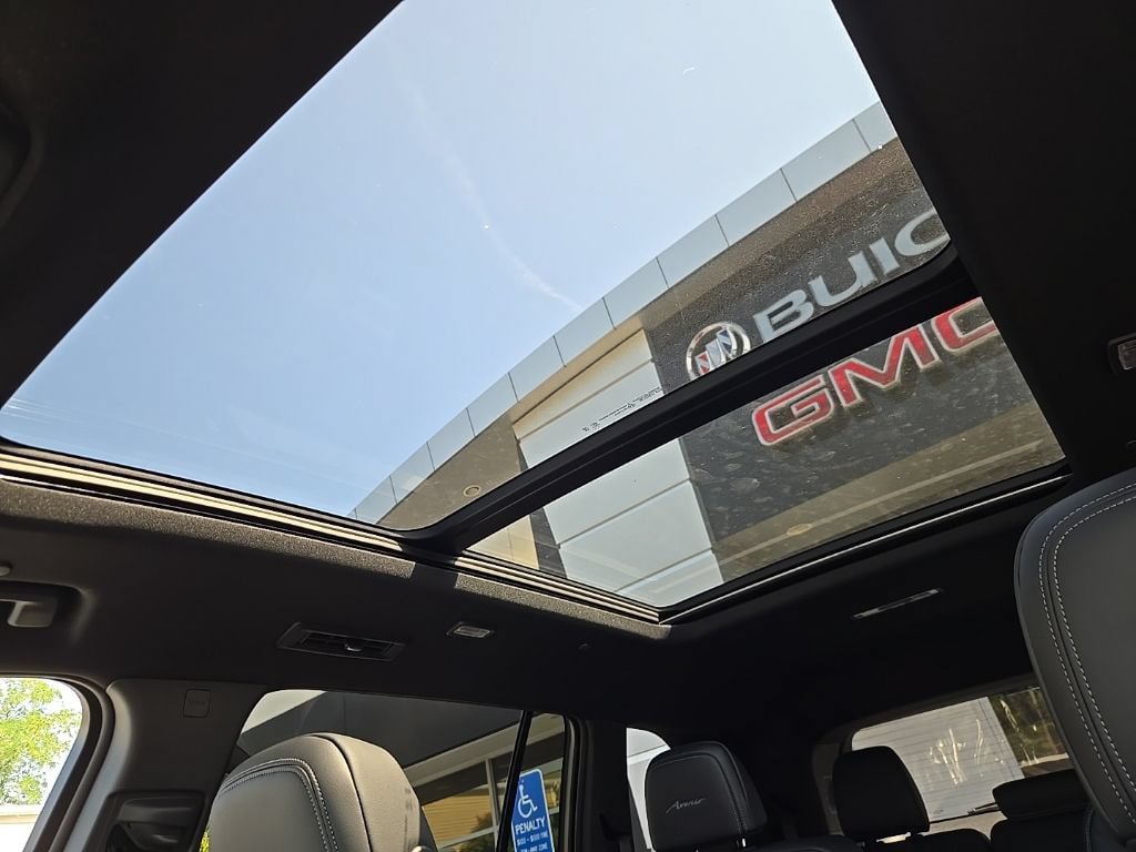 New 2026 Buick Enclave Avenir w/ Super Cruise Package AWD/4WD image 45