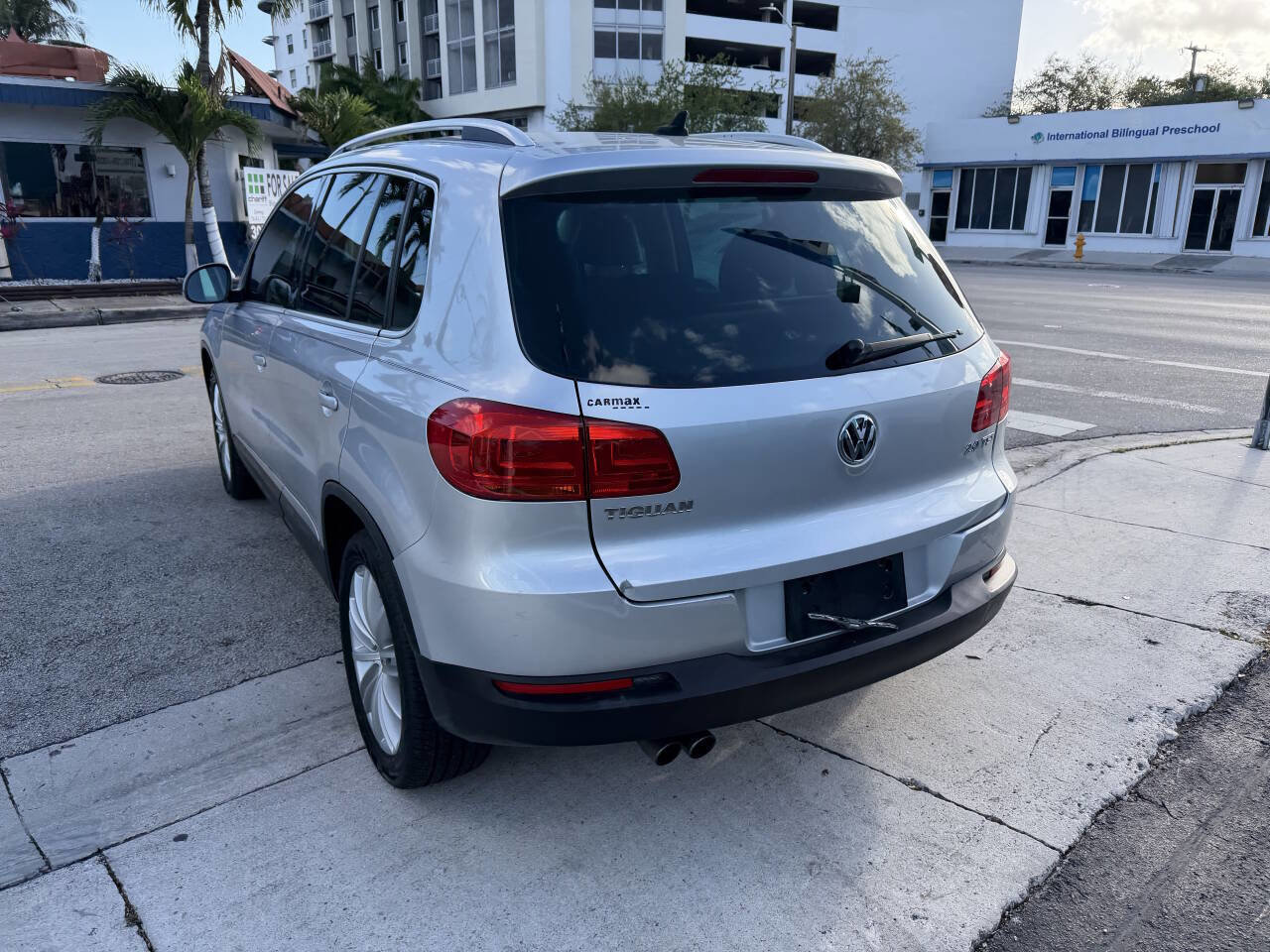Used 2012 Volkswagen Tiguan SEL FWD image 7