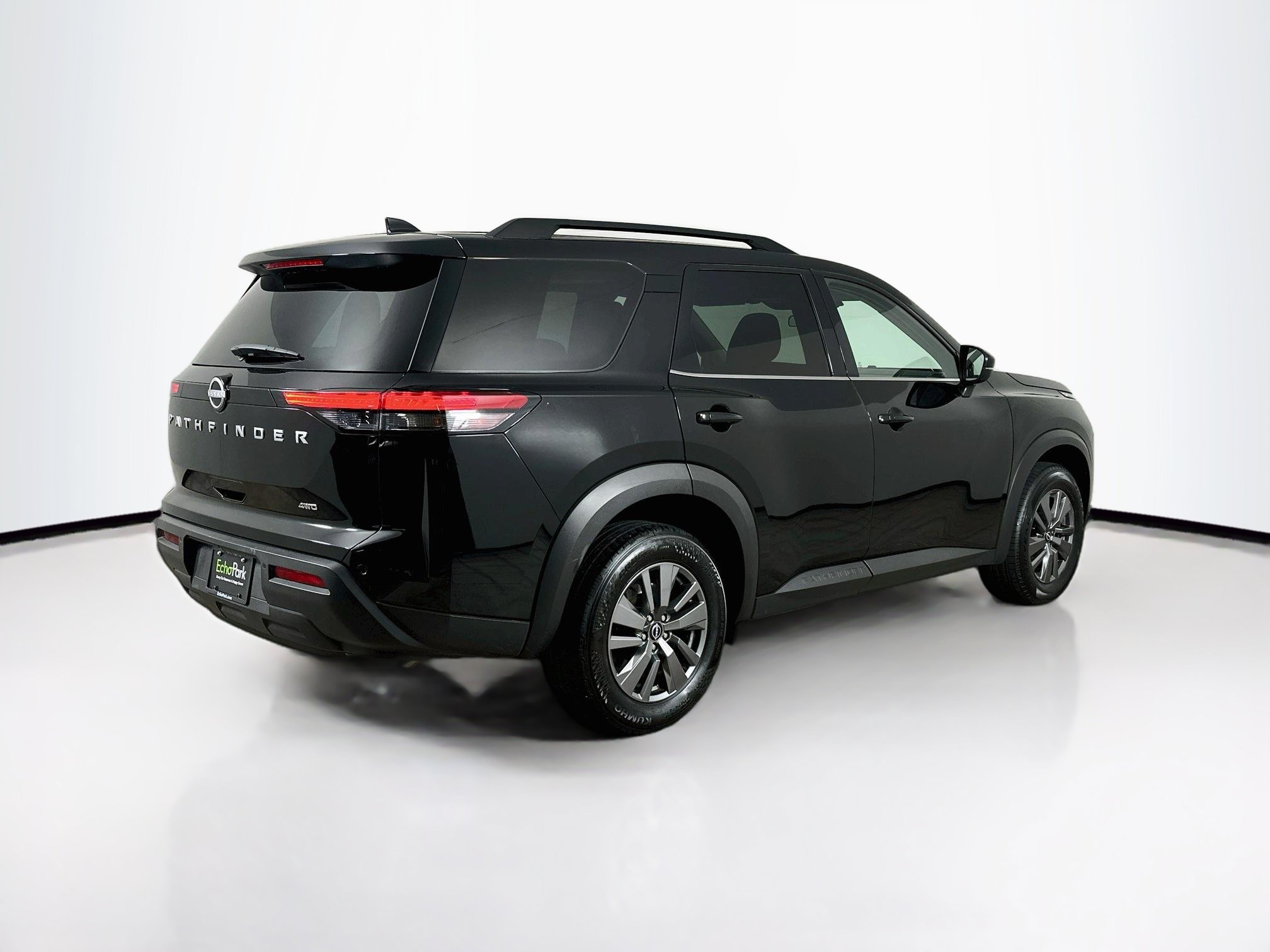 Used 2025 Nissan Pathfinder SV AWD/4WD image 9