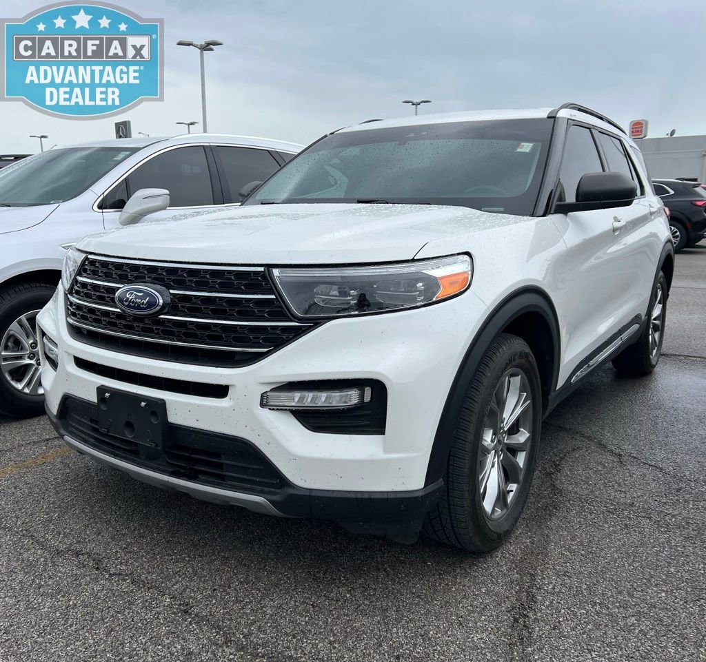 Used 2020 Ford Explorer XLT w/ Equipment Group 202A AWD/4WD image 3