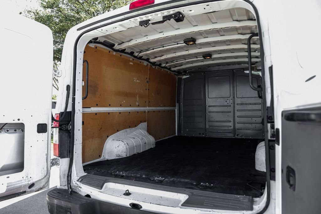 Used 2017 Nissan NV 2500 SV image 41