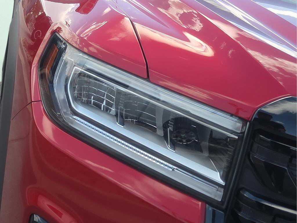 Used 2023 GMC Acadia SLE w/ Elevation Edition FWD image 7