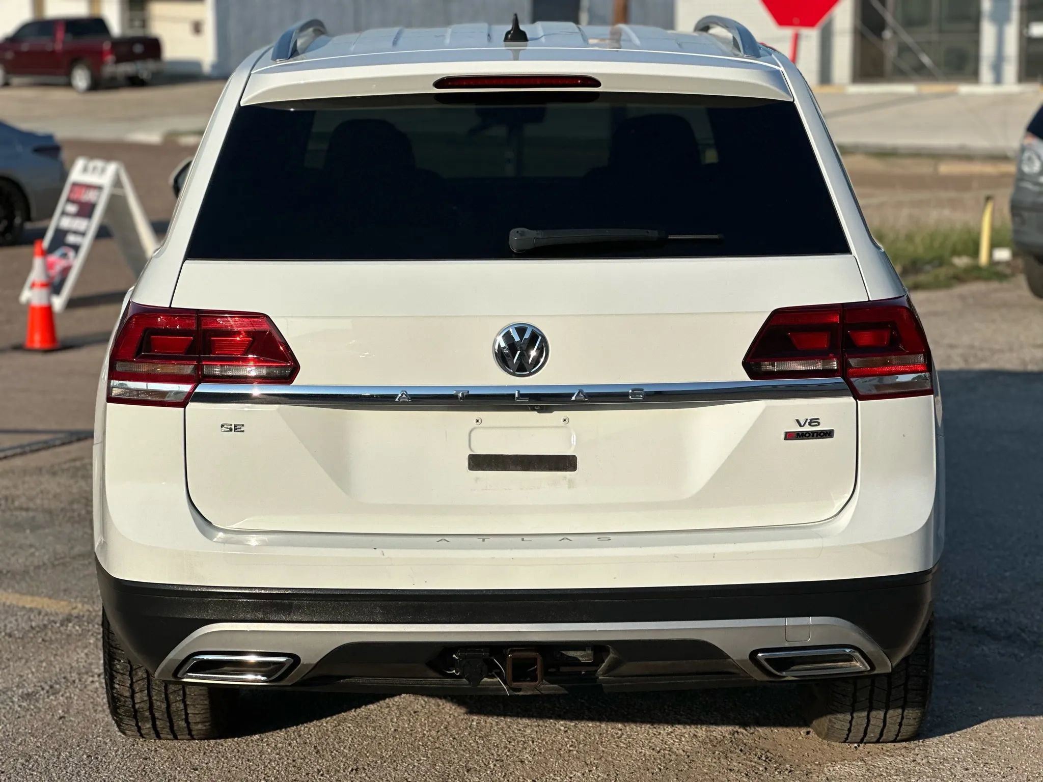 Used 2019 Volkswagen Atlas SE w/ Towing Package image 5