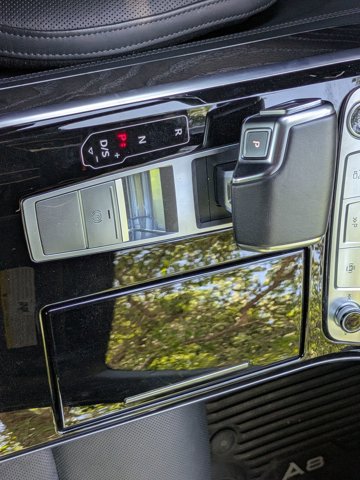 Used 2023 Audi A8 L 3.0T w/ Luxury Package image 13