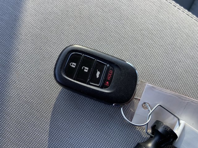 Used 2023 Honda Pilot LX image 43