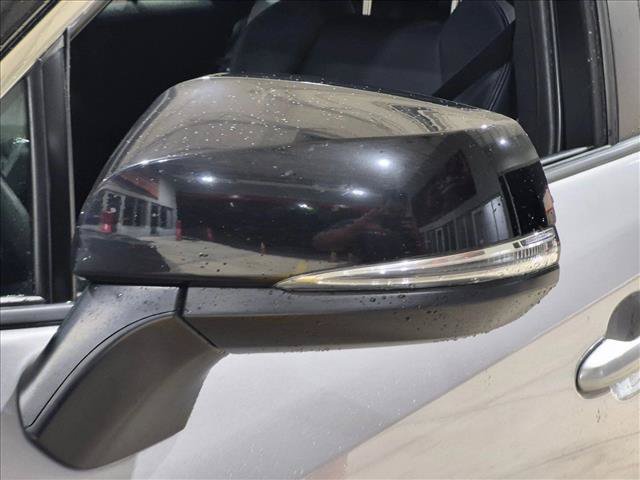 Used 2022 Toyota RAV4 XSE AWD/4WD image 11