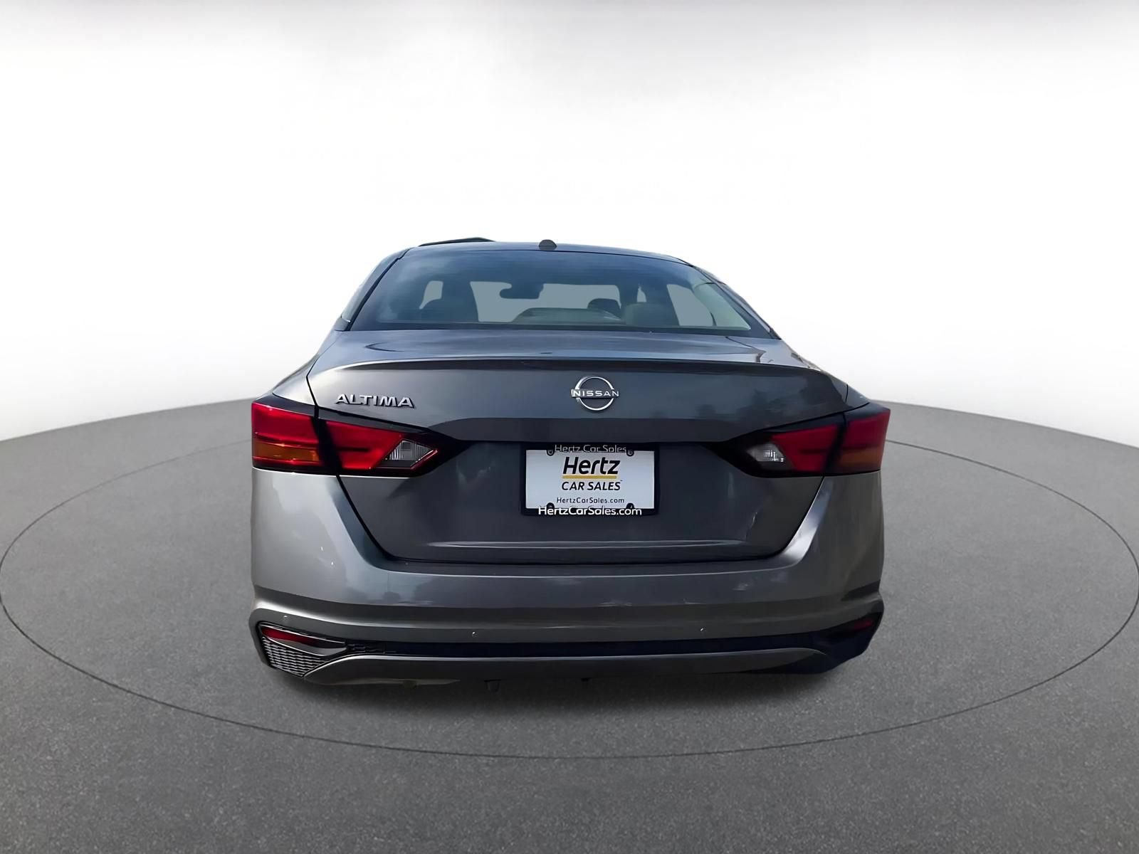 Used 2025 Nissan Altima 2.5 SV FWD image 10
