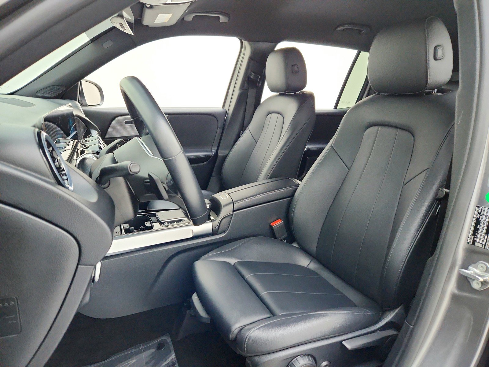 Certified 2022 Mercedes-Benz GLB 250 4MATIC image 17