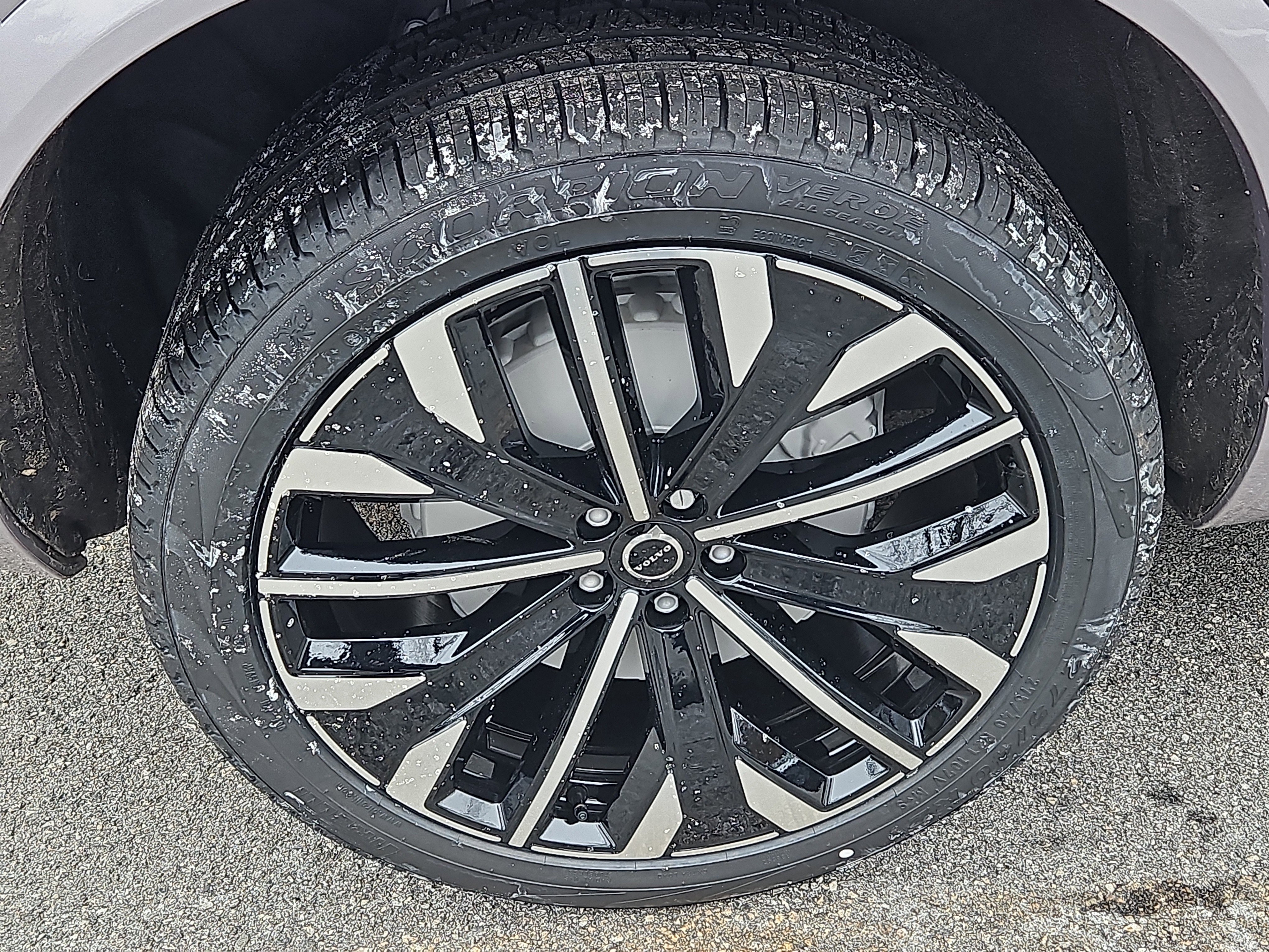 New 2026 Volvo XC90 B6 Plus w/ Protection Package Premier image 19