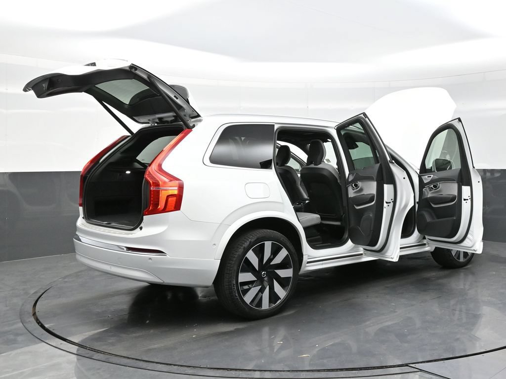 Used 2023 Volvo XC90 T8 Ultimate AWD/4WD image 40