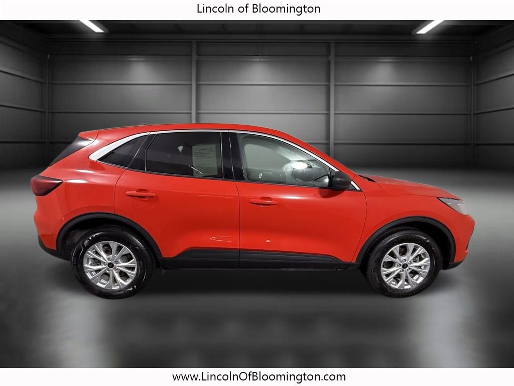 Used 2024 Ford Escape Active w/ Tech Pack #1 AWD/4WD image 8