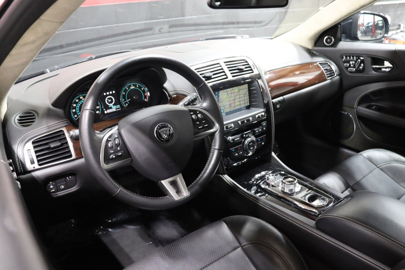 Used 2014 Jaguar XK Coupe RWD image 40
