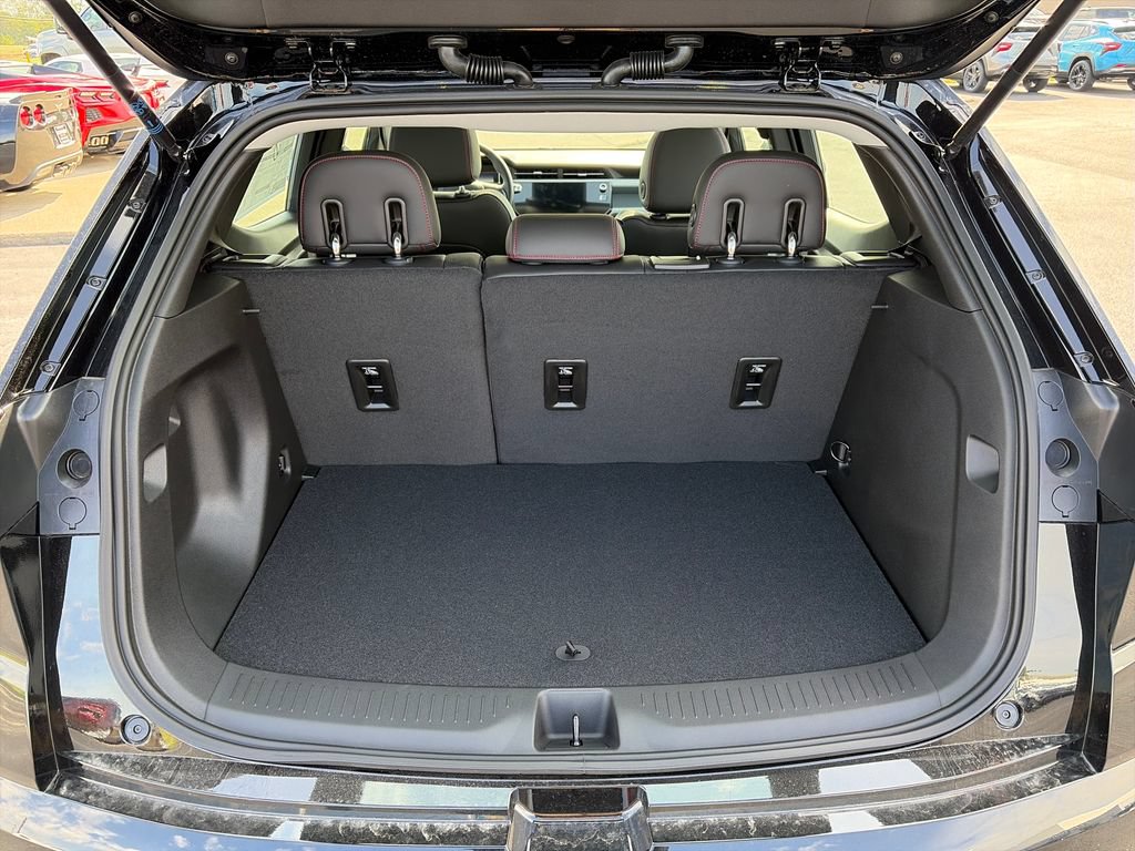 New 2027 Chevrolet Bolt RS w/ Technology Package FWD image 5