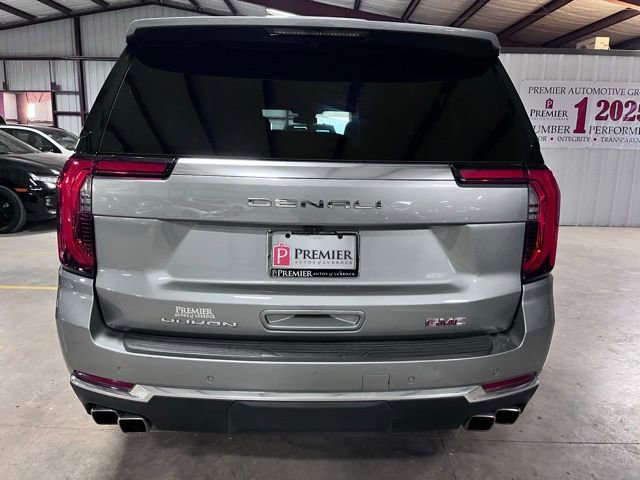 Used 2025 GMC Yukon XL Denali image 3