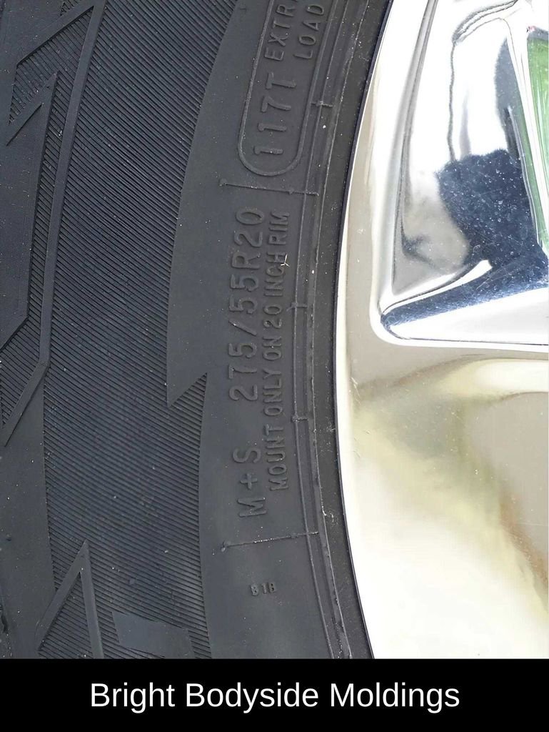 Used 2019 Chevrolet Tahoe LT w/ LT Signature Package image 34