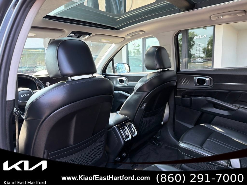 Certified 2023 Kia Sorento SX AWD/4WD image 20