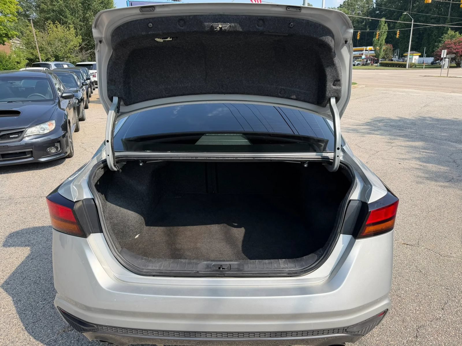 Used 2019 Nissan Altima 2.5 SR w/ SR Premium Package AWD/4WD image 25