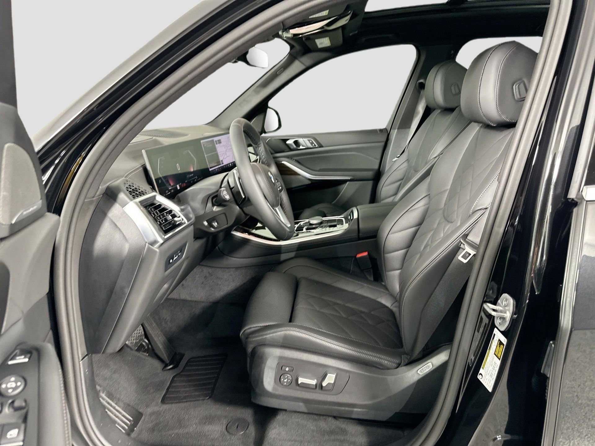 Certified 2026 BMW X5 sDrive40i w/ Premium Package image 15