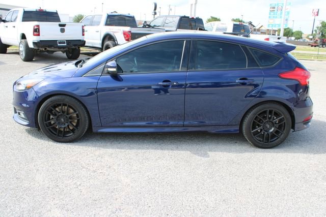 Used 2016 Ford Focus ST FWD image 9