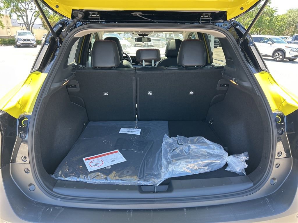 New 2026 Nissan Kicks SR w/ SR Premium Package FWD image 48
