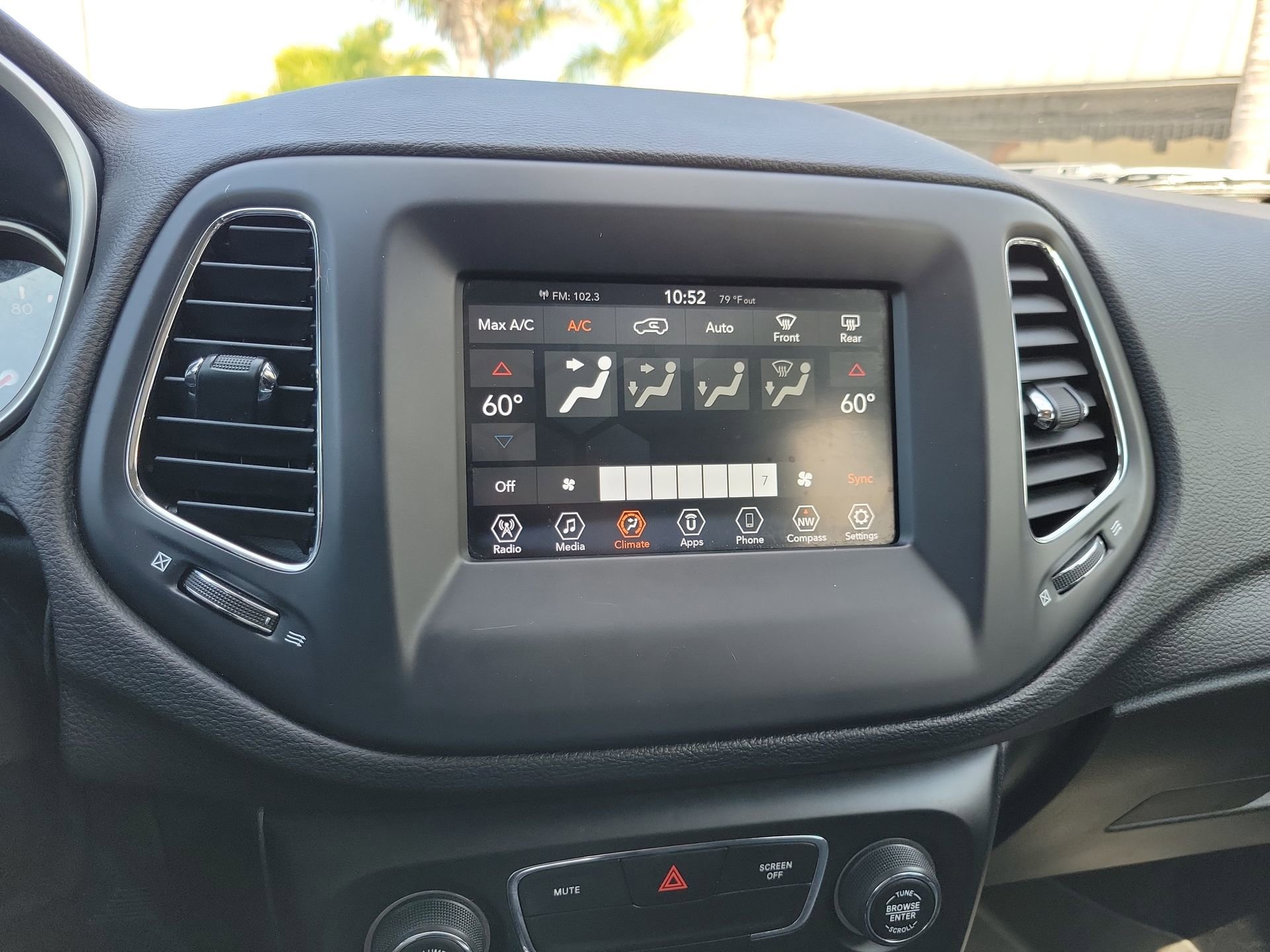Used 2021 Jeep Compass Latitude FWD image 25