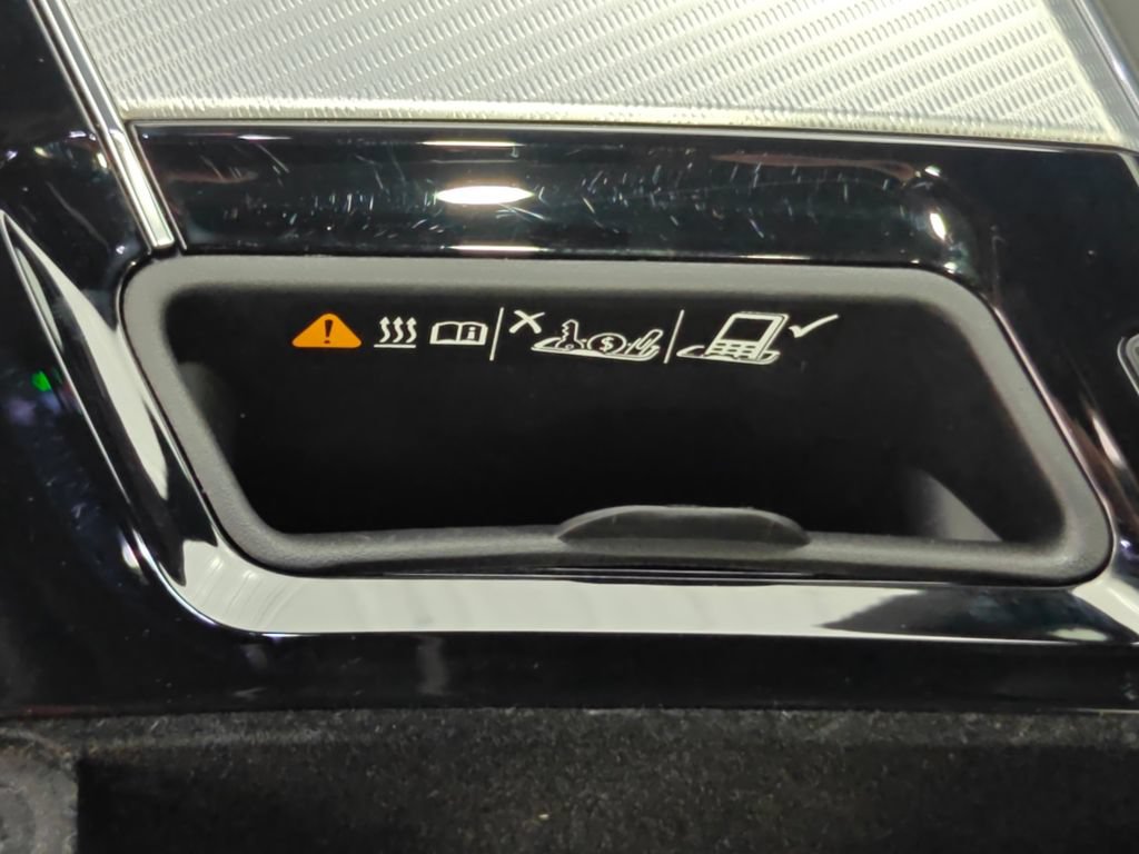 Used 2024 Cadillac Lyriq Tech RWD image 11