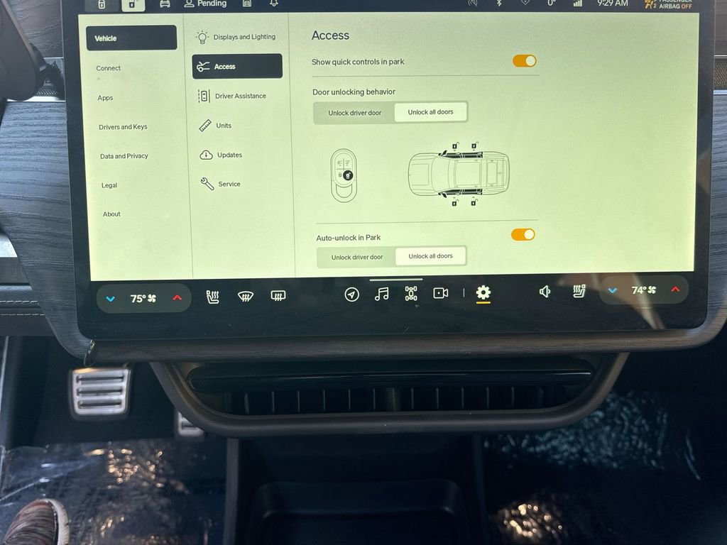 Used 2024 Rivian R1S Adventure image 25