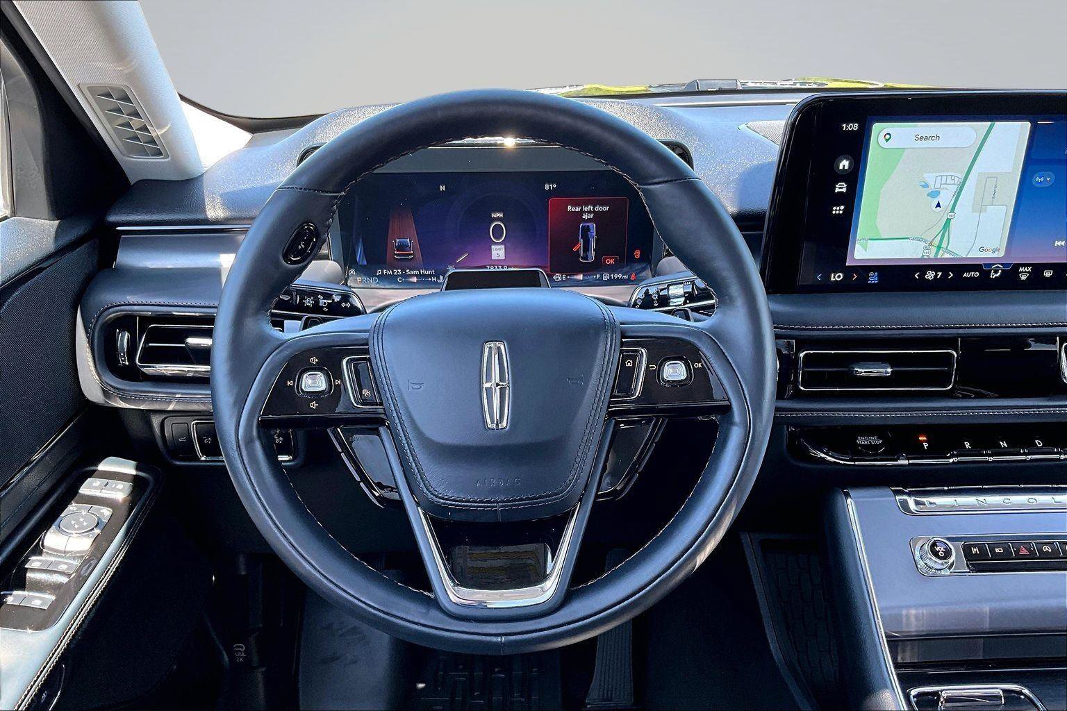 Used 2025 Lincoln Aviator AWD image 6