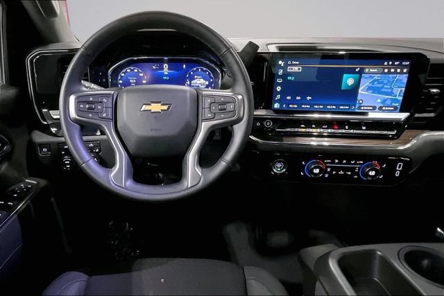 Used 2023 Chevrolet Silverado 1500 LT AWD/4WD image 5