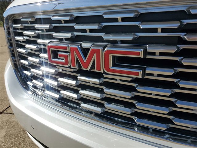 Used 2018 GMC Yukon XL Denali w/ Open Road Package image 32