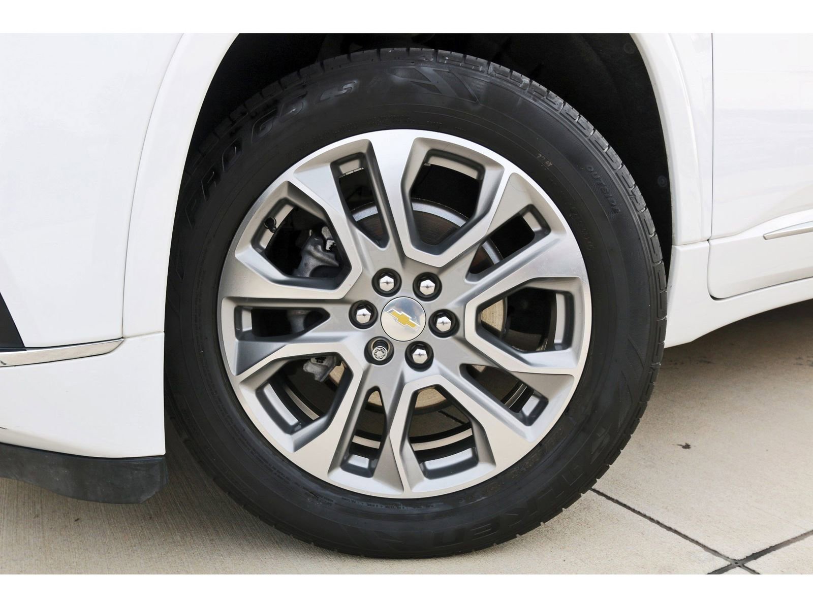 Used 2021 Chevrolet Traverse Premier w/ LPO, Floor Liner Package FWD image 34